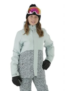 Girls Sitka Jacket -Winter Kids Clothing Store fw2021 nikita girlssitkajacket seafoamgreen model