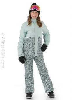 Girls Sitka Jacket -Winter Kids Clothing Store fw2021 nikita girlssitkajacket seafoamgreen modelf