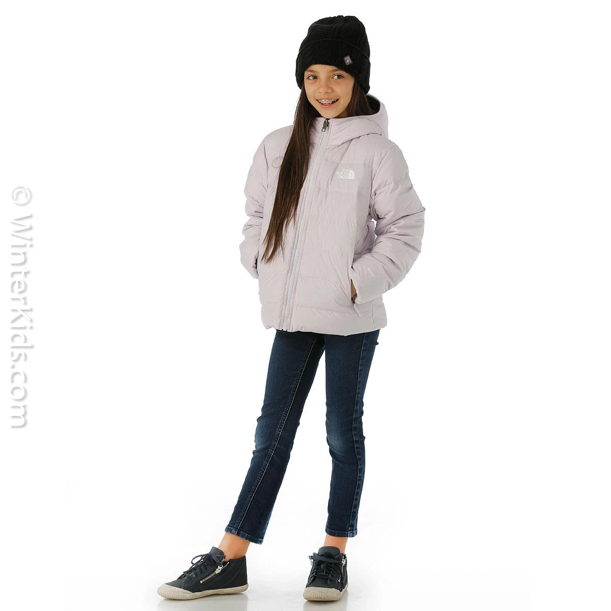 Girls Reversible North Down Hooded Jacket The North Face Girls Reversible North Down Hooded Jacket -Winter Kids Clothing Store fw23 tnf girlsreversiblenorthdownhoodedjacket lavendarfog model2