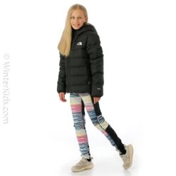 The North Face Girls Reversible North Down Hooded Jacket 8 The North Face Girls Reversible North Down Hooded Jacket -Winter Kids Clothing Store fw23 tnf reversiblenorthdownhoodedjacket black model2